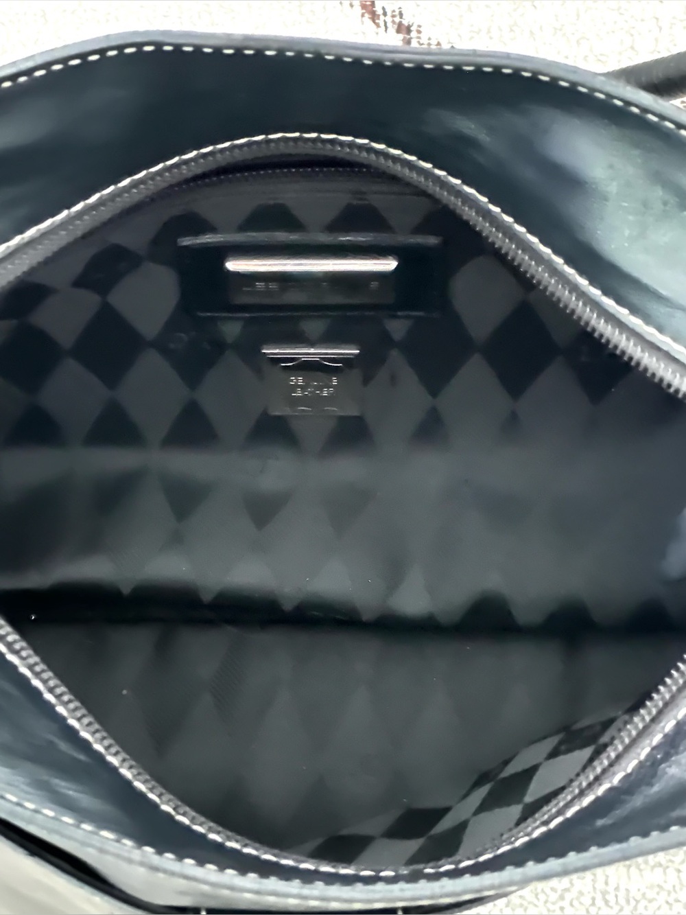 Les Copains Made in Italy Black Genuine Leather Crossbody White Stitching - Picture 7 of 9